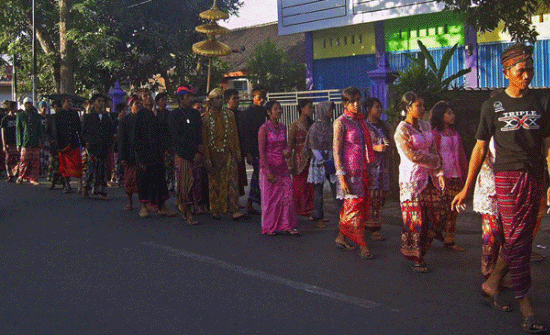 adat-nyongkolan