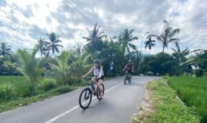 Lombok cruise passenger tour