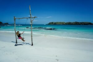 Lombok backpacker trip booking