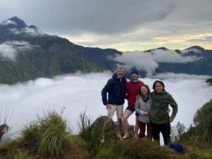 Rinjani hiking tour itinerary
