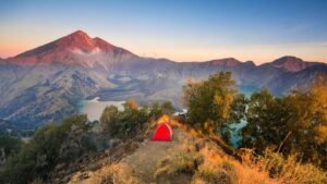 Rinjani hiking tour itinerary
