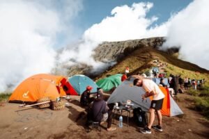 Rinjani hiking tour itinerary