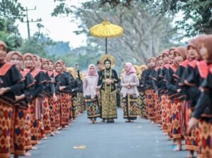 Nyongkolan Lombok tour booking
